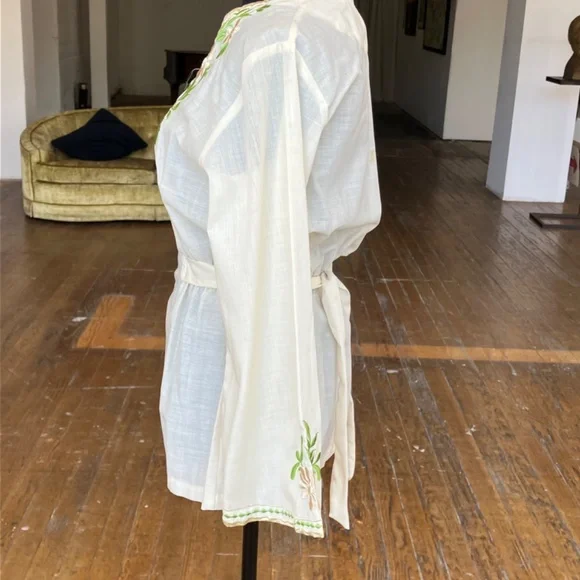 Vintage sixties anembroidered Green floral boho top - Picture 2 of 12